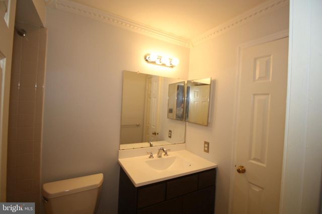 681A ROSE HOLLOW DR, Yardley, PA 19067
