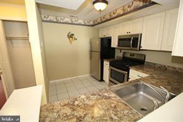 681A ROSE HOLLOW DR, Yardley, PA 19067