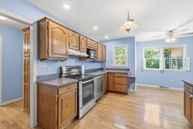 115 S Hill Road, Versailles, KY 40383