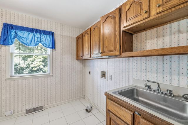 115 S Hill Road, Versailles, KY 40383