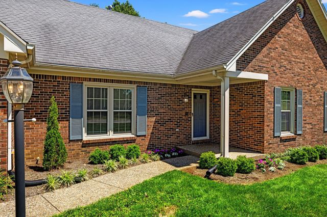 115 S Hill Road, Versailles, KY 40383