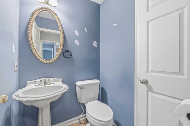 115 S Hill Road, Versailles, KY 40383