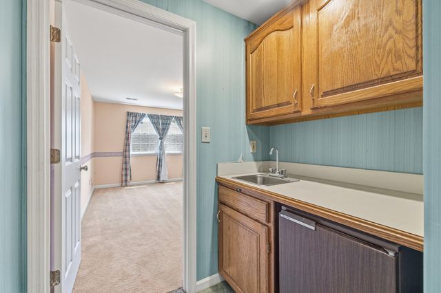 115 S Hill Road, Versailles, KY 40383