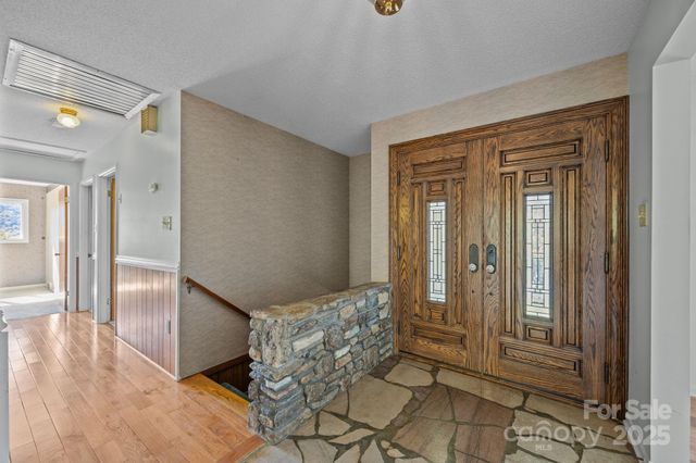 45 Crabapple Lane, Asheville, NC 28804
