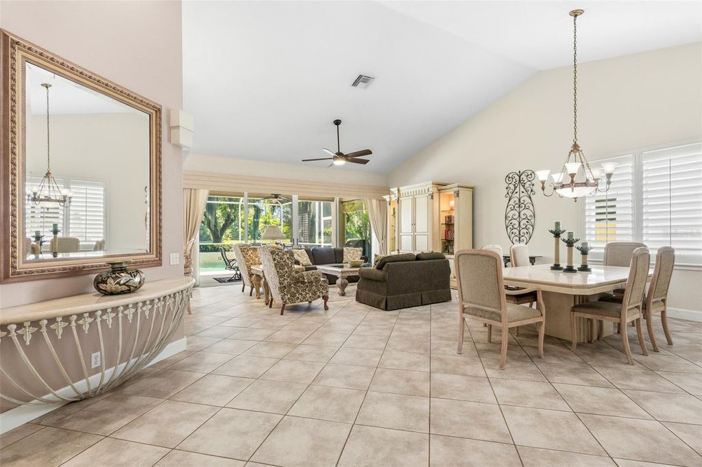 Image 16 of property listing at 8718 54TH AVENUE E, Bradenton, FL 34211