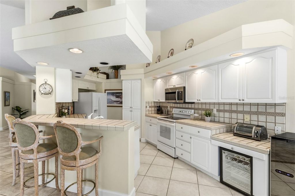 Image 24 of property listing at 8718 54TH AVENUE E, Bradenton, FL 34211