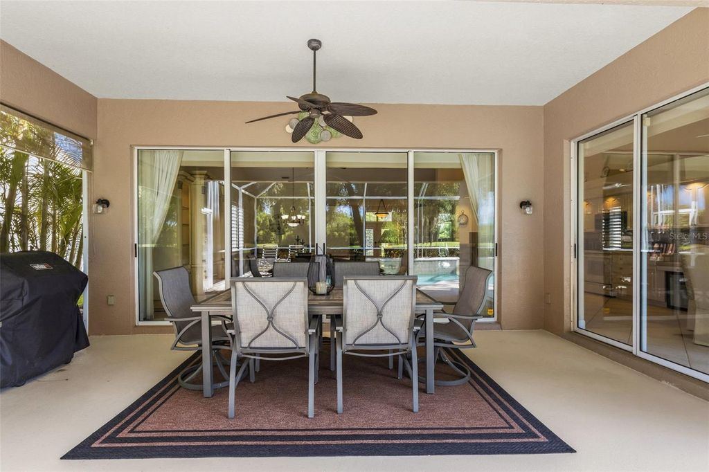 Image 31 of property listing at 8718 54TH AVENUE E, Bradenton, FL 34211