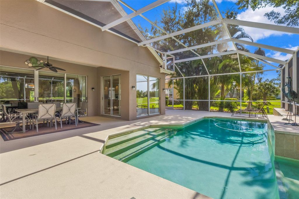 Image 33 of property listing at 8718 54TH AVENUE E, Bradenton, FL 34211