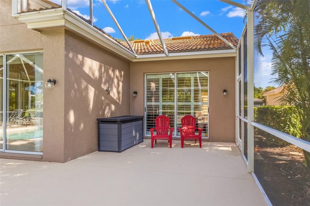 Image 37 of property listing at 8718 54TH AVENUE E, Bradenton, FL 34211