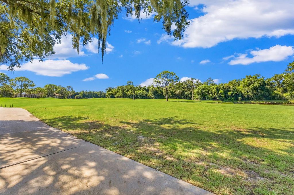 Image 39 of property listing at 8718 54TH AVENUE E, Bradenton, FL 34211