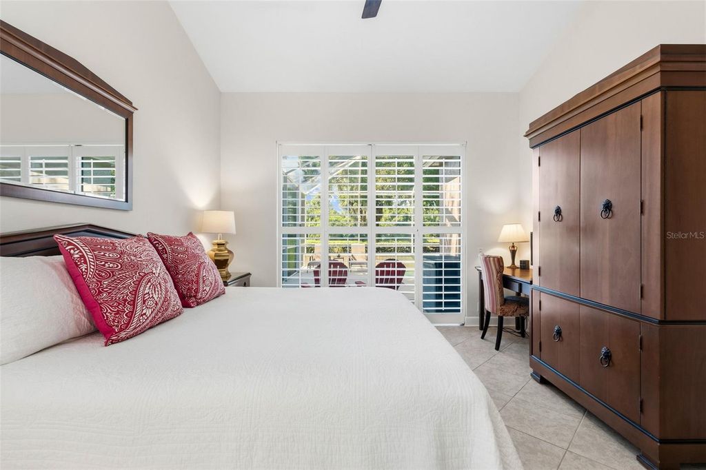 Image 41 of property listing at 8718 54TH AVENUE E, Bradenton, FL 34211