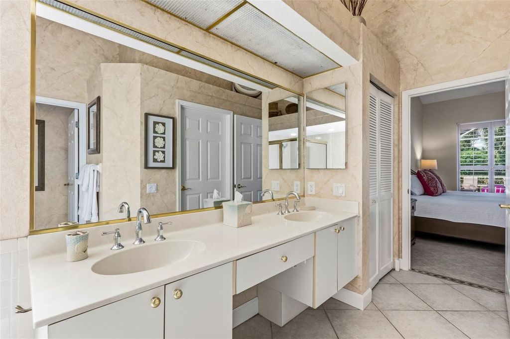 Image 45 of property listing at 8718 54TH AVENUE E, Bradenton, FL 34211