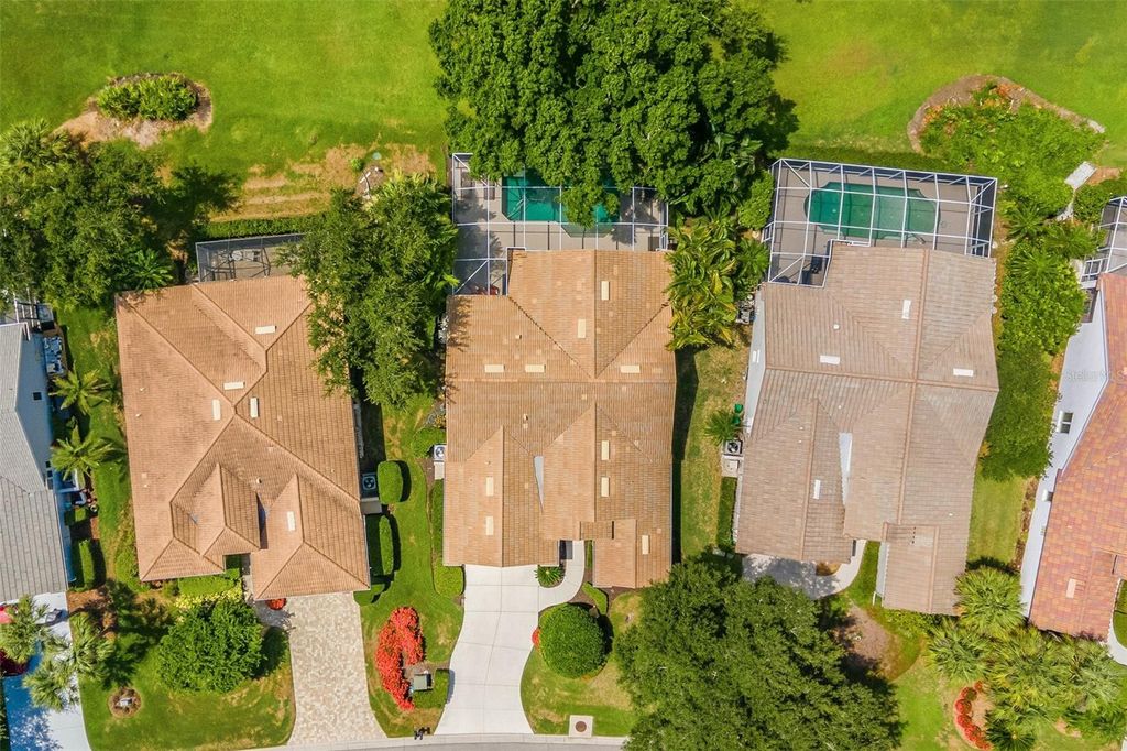 Image 8 of property listing at 8718 54TH AVENUE E, Bradenton, FL 34211