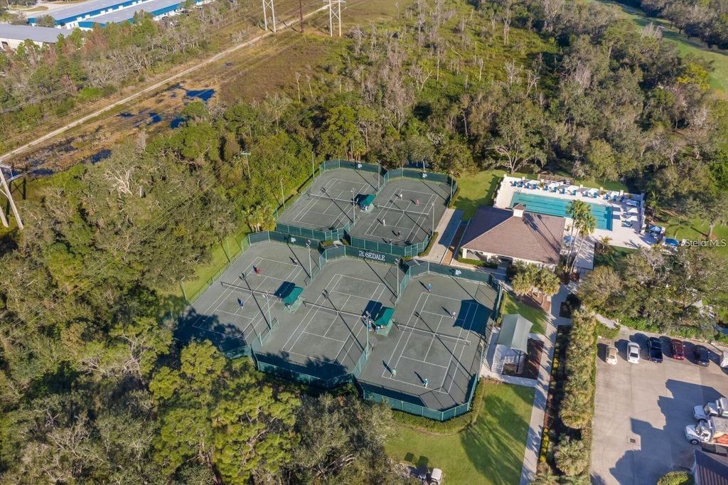Image 76 of property listing at 8718 54TH AVENUE E, Bradenton, FL 34211