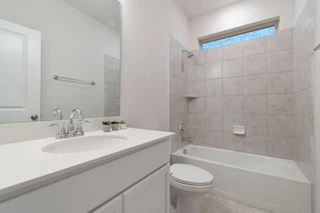 925 Plaza Lane, Argyle, TX 76226