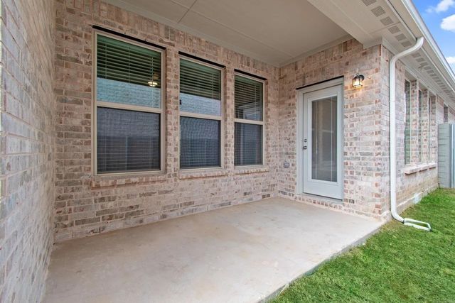 925 Plaza Lane, Argyle, TX 76226