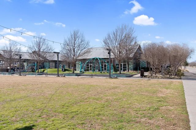 925 Plaza Lane, Argyle, TX 76226