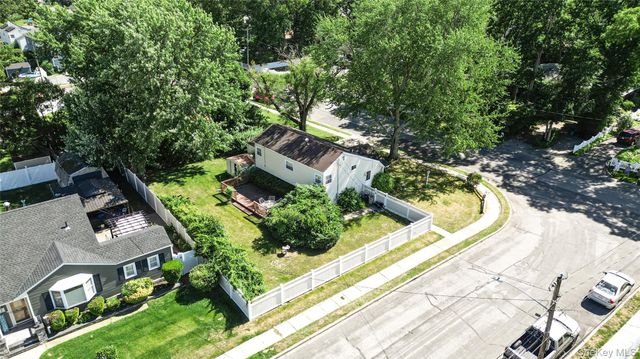 64 Grand Avenue, Lindenhurst, NY 11757