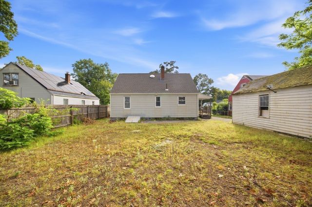 62 Haumont Ter, Springfield, MA 01104