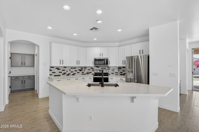 2969 S Martingale Road, Gilbert, AZ 85295