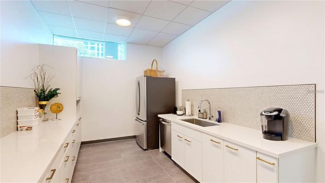 2401 BAYSHORE BOULEVARD 1007, Tampa, FL 33629