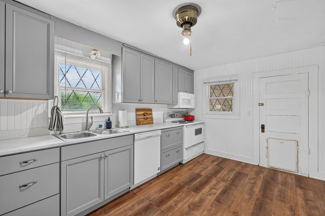110 W Brown Street, Lipan, TX 76462