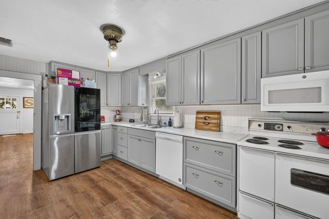 110 W Brown Street, Lipan, TX 76462