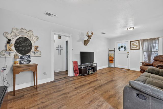 110 W Brown Street, Lipan, TX 76462