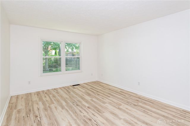 1834 Mellow Drive, Miamisburg, OH 45342