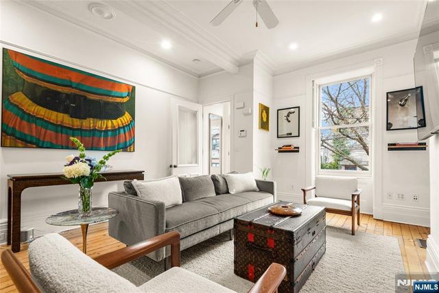 210 13th Street, Hoboken, NJ 07030