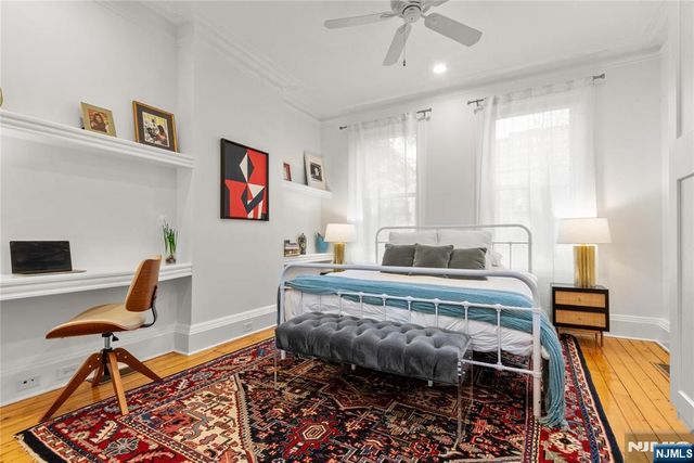 210 13th Street, Hoboken, NJ 07030