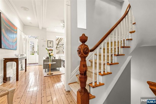 210 13th Street, Hoboken, NJ 07030