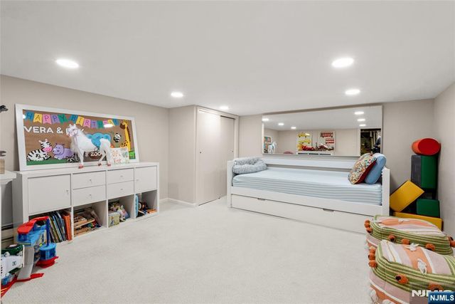 210 13th Street, Hoboken, NJ 07030