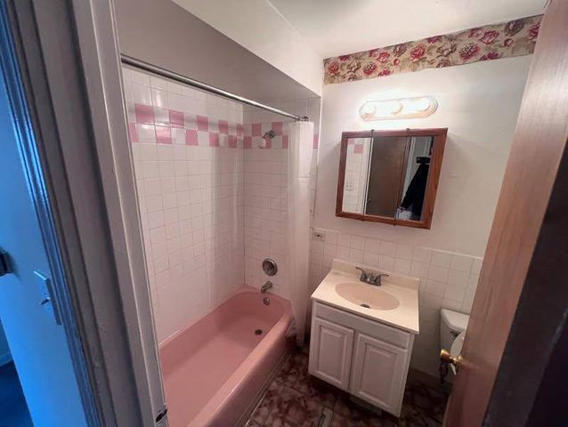 3133 S 48th Court 3E, Cicero, IL 60804