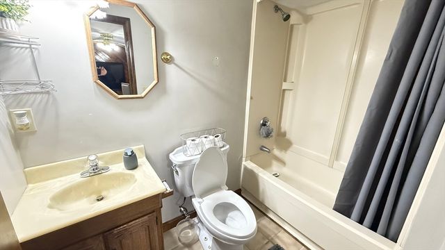 83 Ash St, Spencer, MA 01265