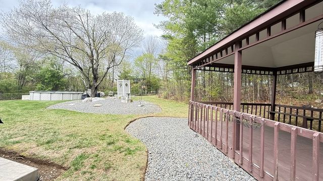 83 Ash St, Spencer, MA 01265