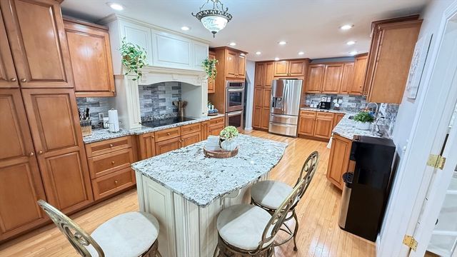 83 Ash St, Spencer, MA 01265