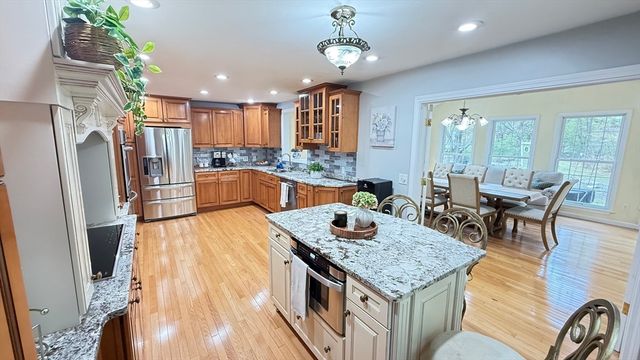 83 Ash St, Spencer, MA 01265