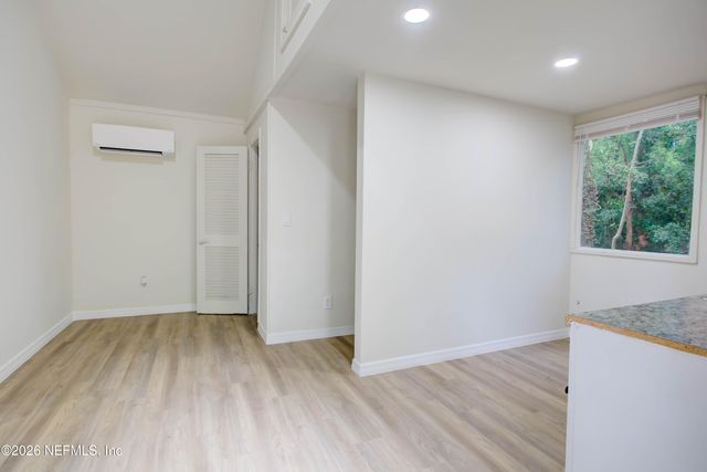 7227 WENDY Circle, Jacksonville, FL 32211