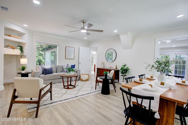 7227 WENDY Circle, Jacksonville, FL 32211