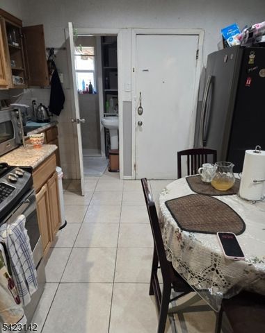 416 Walnut St 3, Newark City, NJ 07105