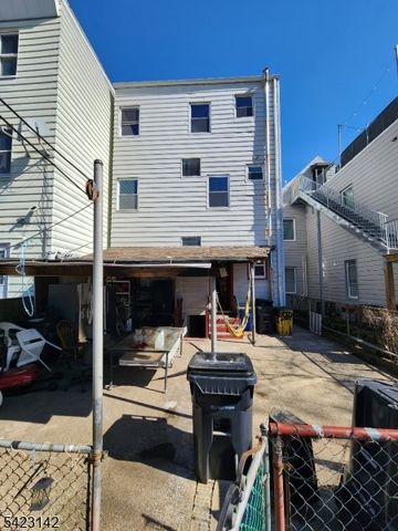 416 Walnut St 3, Newark City, NJ 07105