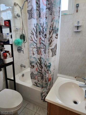 416 Walnut St 3, Newark City, NJ 07105