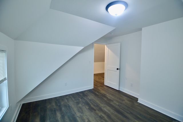 21 Nichols Street, Ansonia, CT 06401