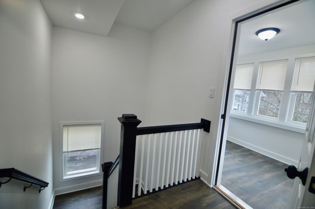 21 Nichols Street, Ansonia, CT 06401