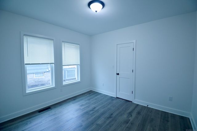 21 Nichols Street, Ansonia, CT 06401