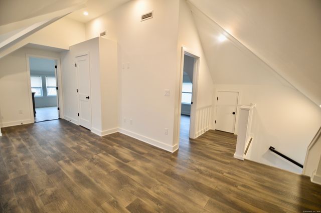 21 Nichols Street, Ansonia, CT 06401