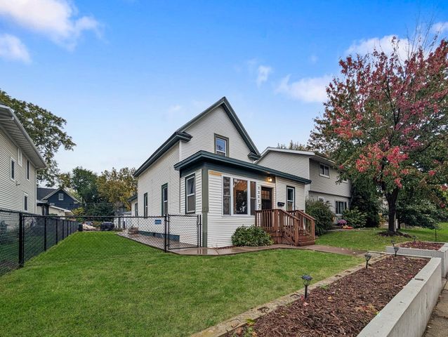1532 Monroe Street NE, Minneapolis, MN 55413