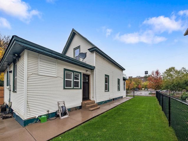 1532 Monroe Street NE, Minneapolis, MN 55413
