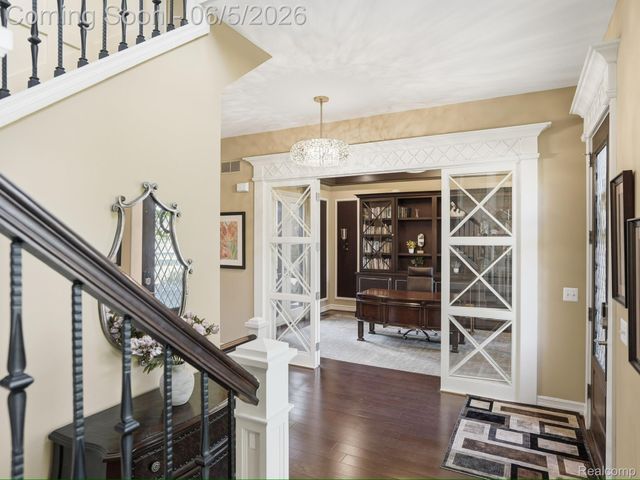 55951 Ashbrooke Drive W, Shelby Charter Township, MI 48316